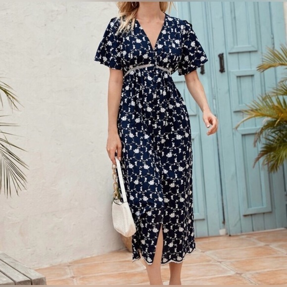 NWT Zara Embroidered Flutter Sleeve Button Down Midi Dresss Size Small - Picture 1 of 12